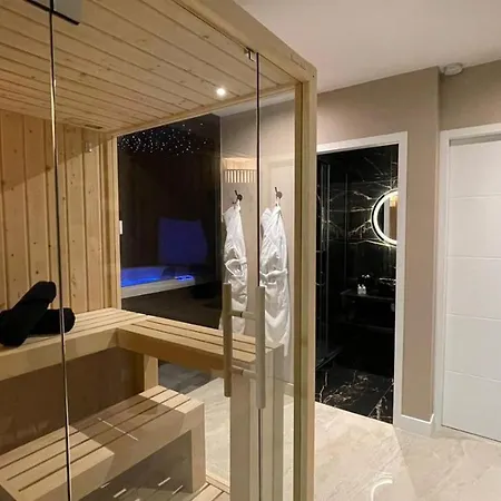 Elegance & - D'hotes Avec Sauna Et Jacuzzi Privatif Liebeshotel Montblanc